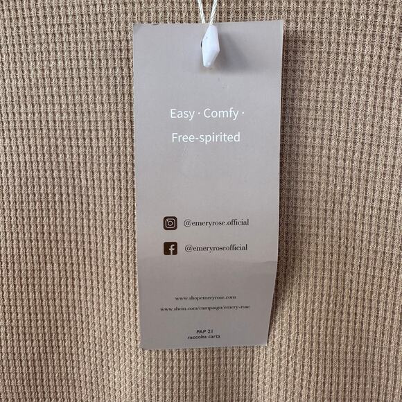 Emery Rose Boho Sleeveless Top Womens Sz M Tan Waffle Knit Crocheted Tassled - Picture 8 of 8